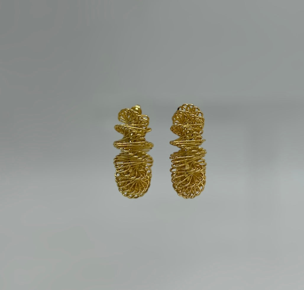 Big Twisted Half Hoops