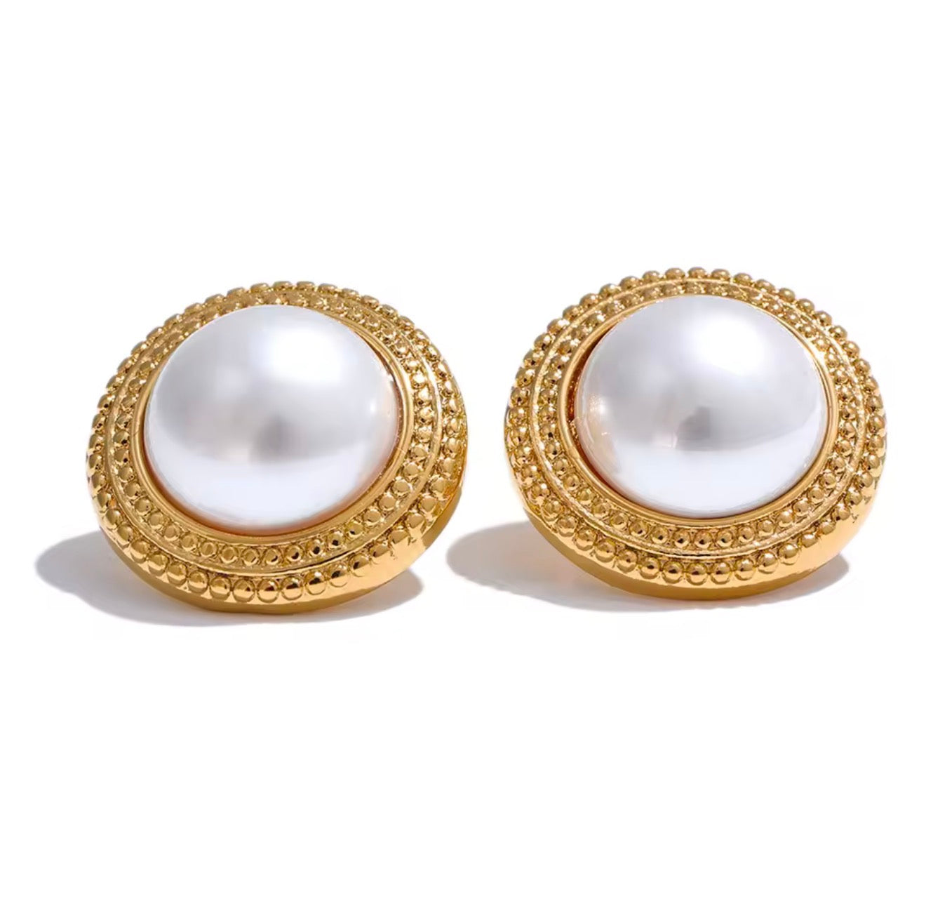 Basic Pearl Studs