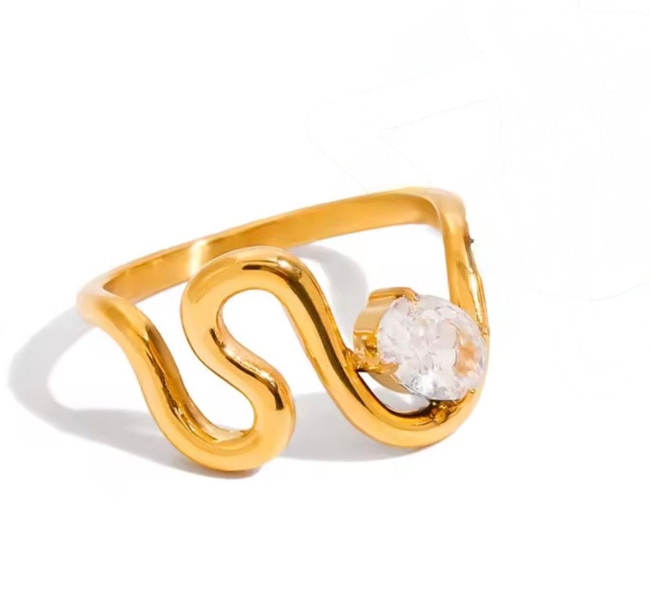 Wavy Zirconia Ring