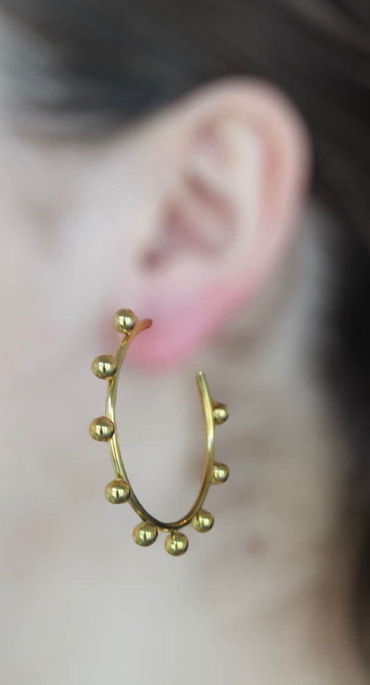 Full Dots Half Hoops