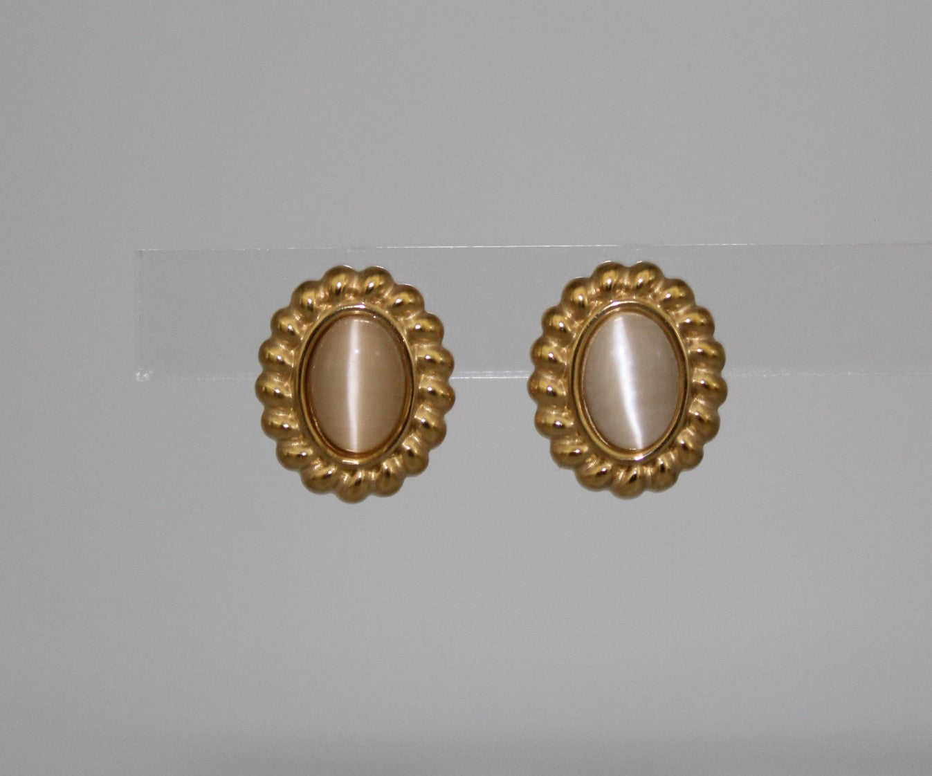 Sally Vintage Studs